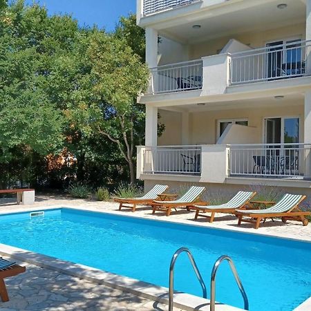 Apartmani Ivica คิร์ก ภายนอก รูปภาพ