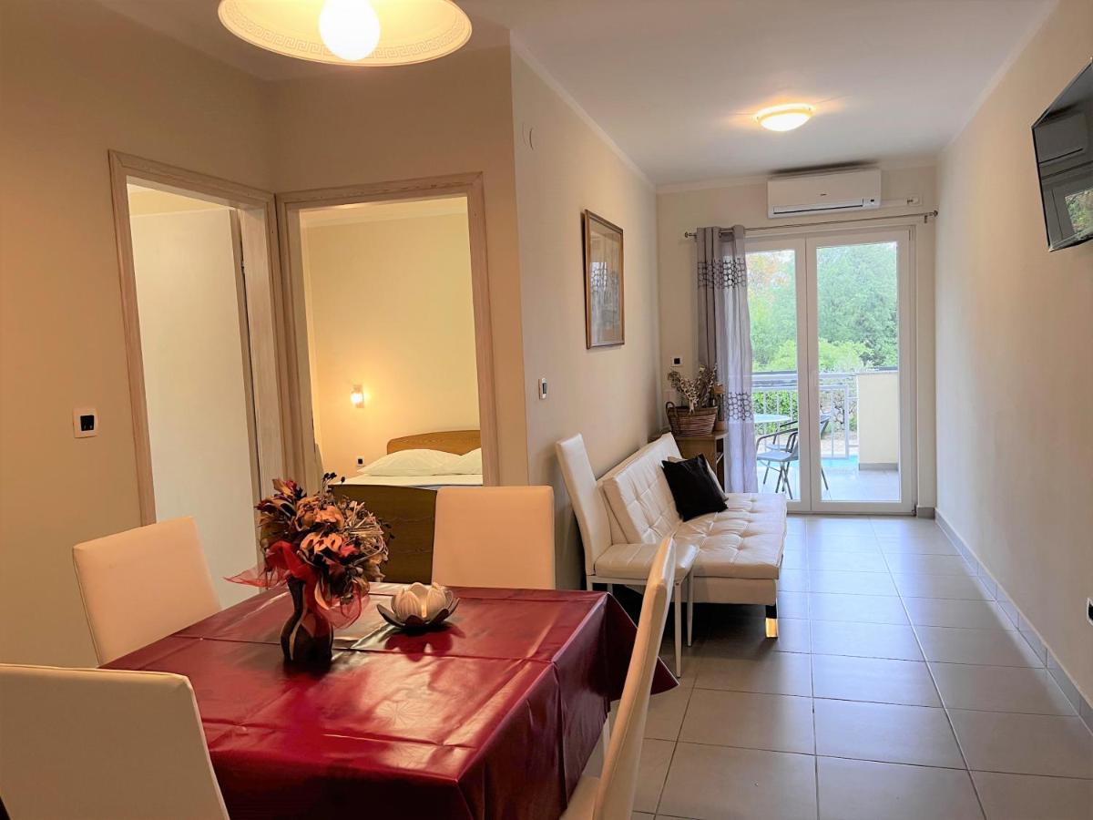 Apartmani Ivica คิร์ก ภายนอก รูปภาพ