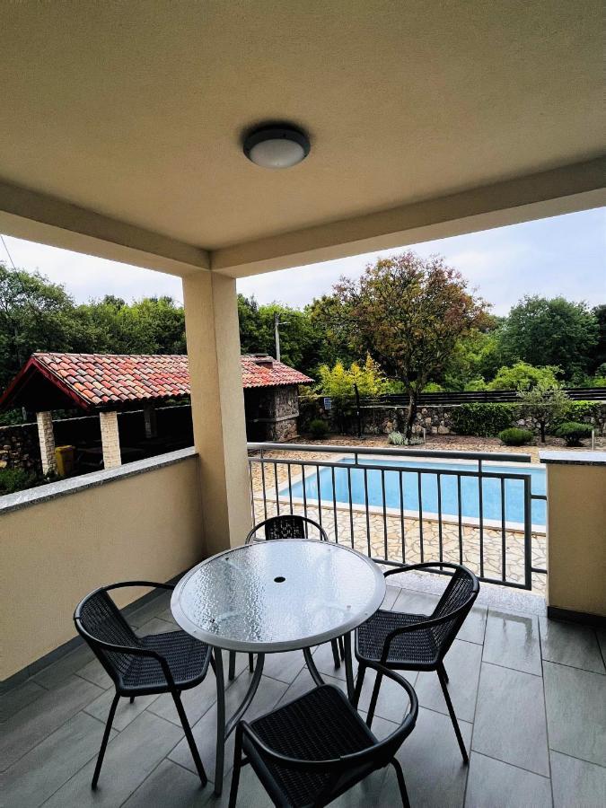 Apartmani Ivica คิร์ก ภายนอก รูปภาพ