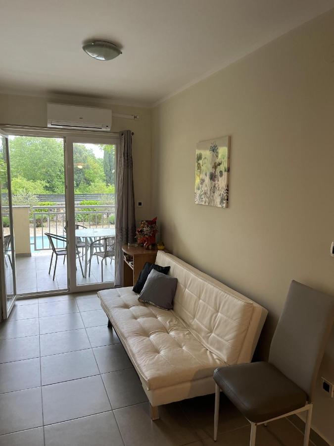Apartmani Ivica คิร์ก ภายนอก รูปภาพ