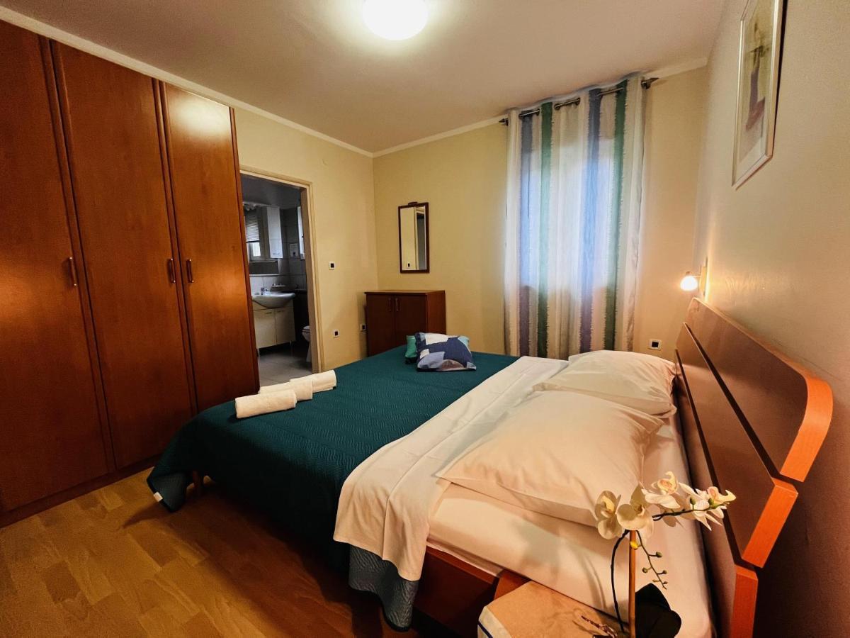 Apartmani Ivica คิร์ก ภายนอก รูปภาพ