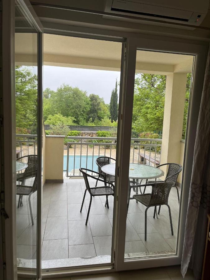 Apartmani Ivica คิร์ก ภายนอก รูปภาพ