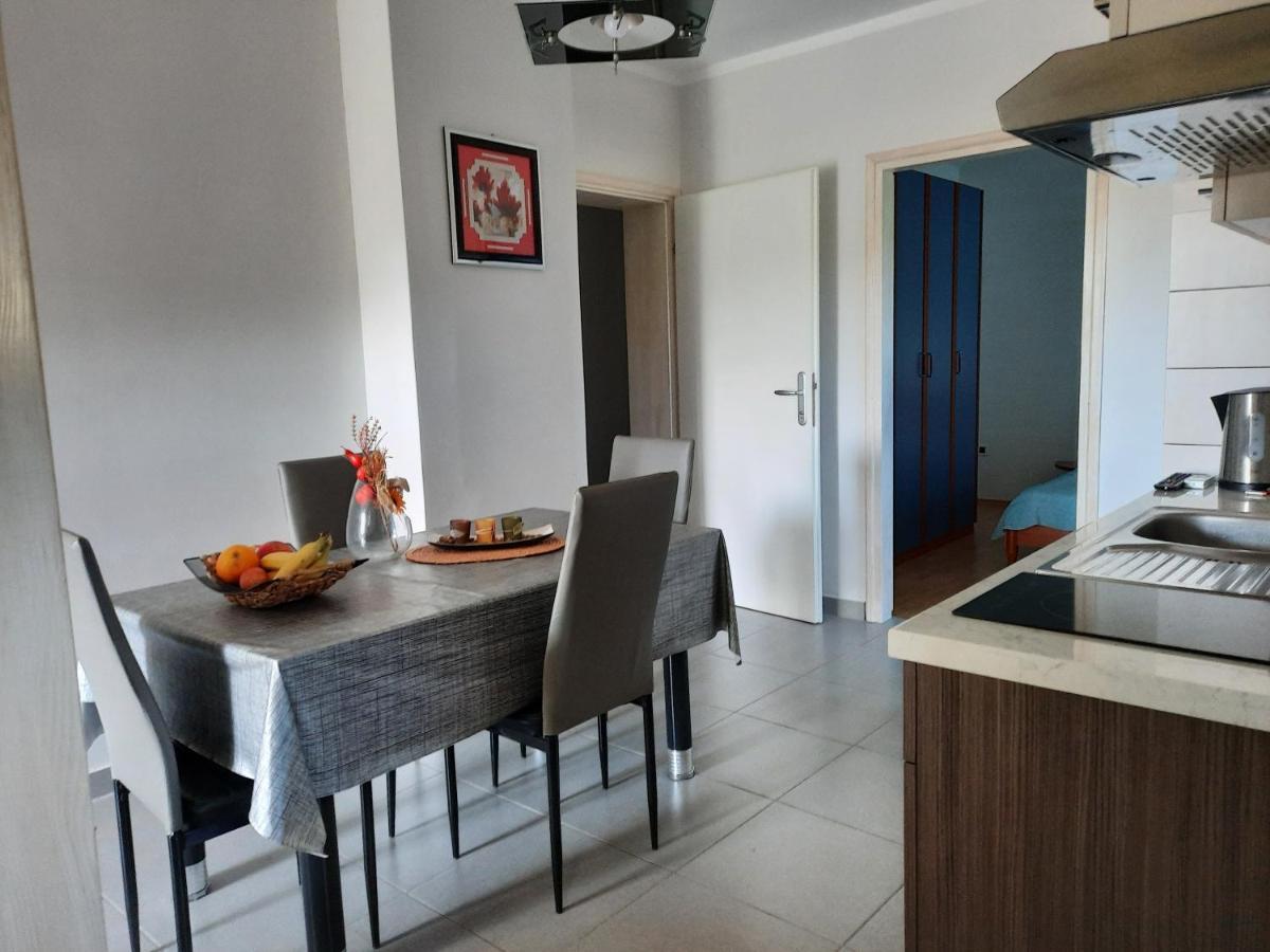 Apartmani Ivica คิร์ก ภายนอก รูปภาพ