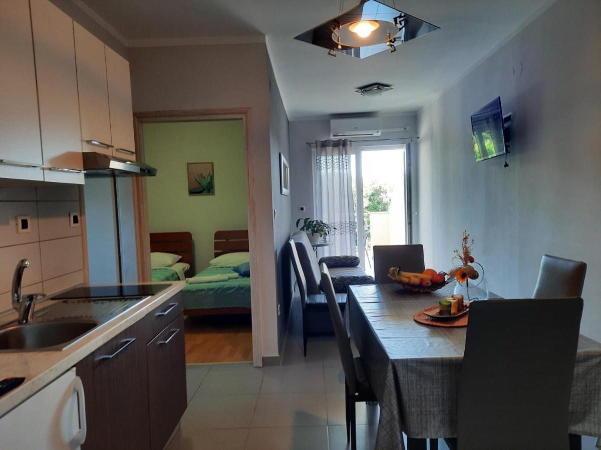 Apartmani Ivica คิร์ก ภายนอก รูปภาพ