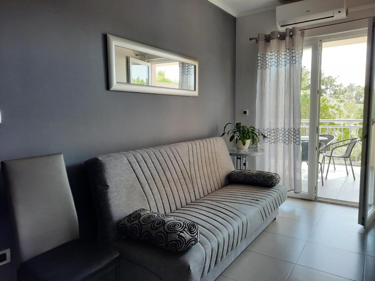 Apartmani Ivica คิร์ก ภายนอก รูปภาพ